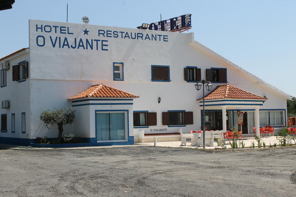 "O Viajante" Low Cost Hotel Эштремош Экстерьер фото