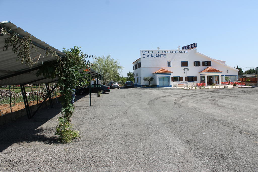 "O Viajante" Low Cost Hotel Эштремош Экстерьер фото