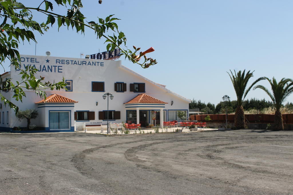 "O Viajante" Low Cost Hotel Эштремош Экстерьер фото