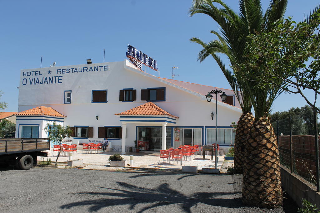 "O Viajante" Low Cost Hotel Эштремош Экстерьер фото