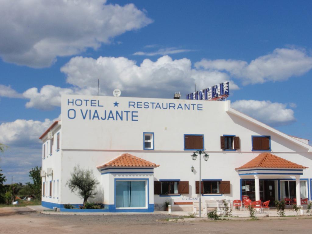 "O Viajante" Low Cost Hotel Эштремош Экстерьер фото