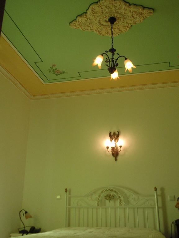 "O Viajante" Low Cost Hotel Эштремош Номер фото