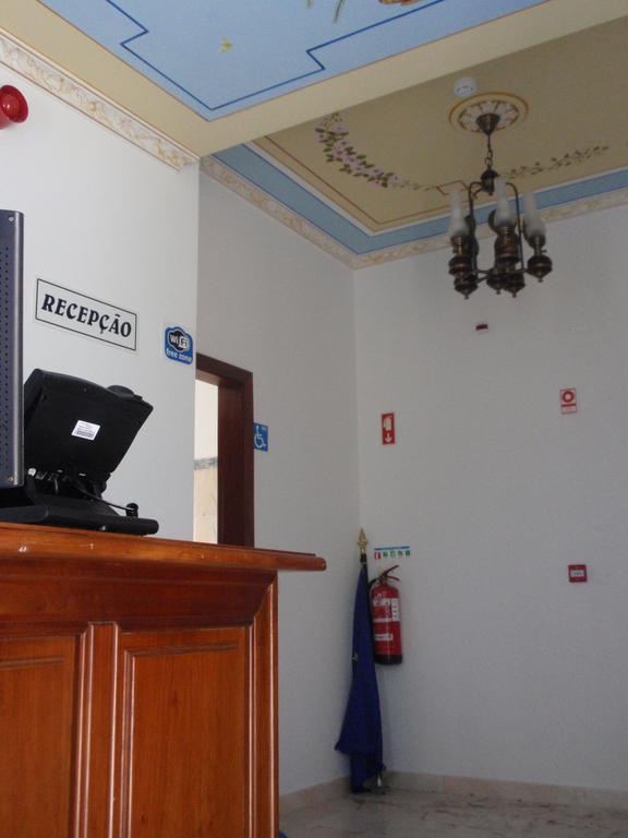 "O Viajante" Low Cost Hotel Эштремош Экстерьер фото