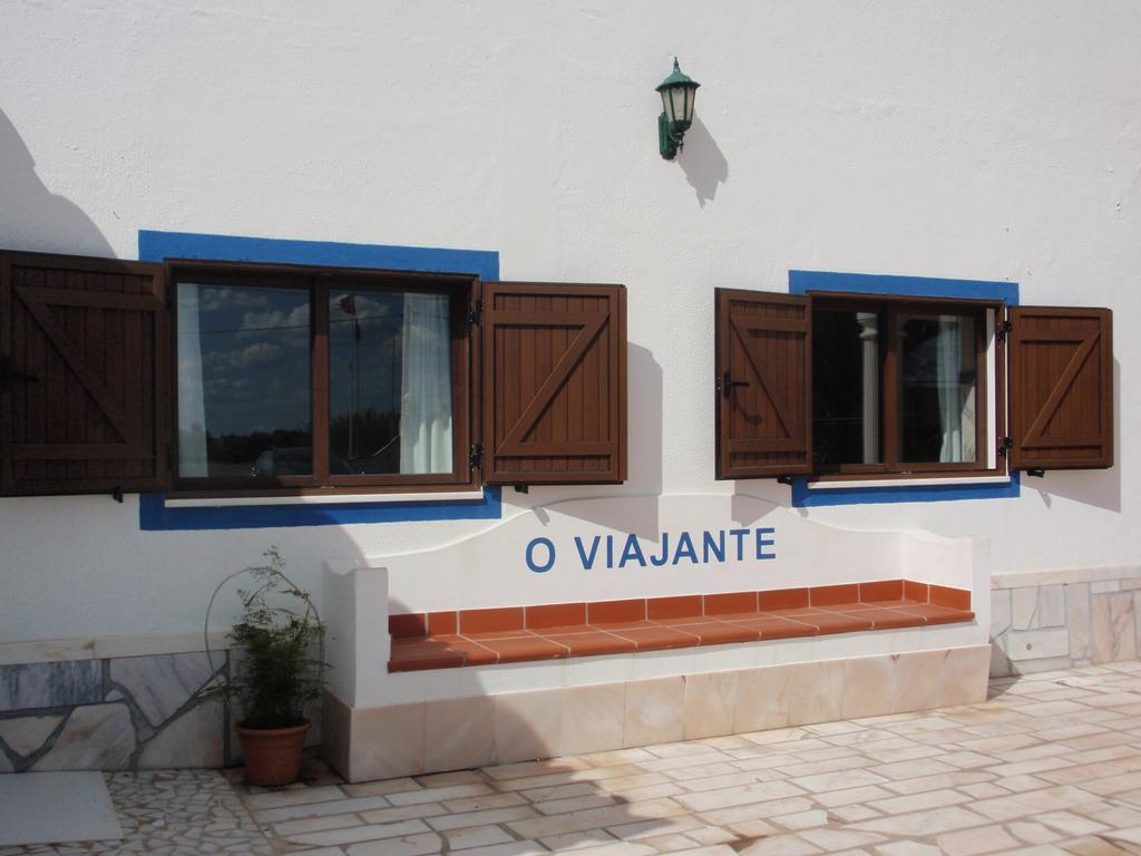 "O Viajante" Low Cost Hotel Эштремош Экстерьер фото